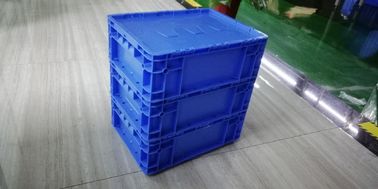 Pokrywy na zawiasach Plastikowe pudełka do przechowywania Obrót w stosy w kolorze niebieskim