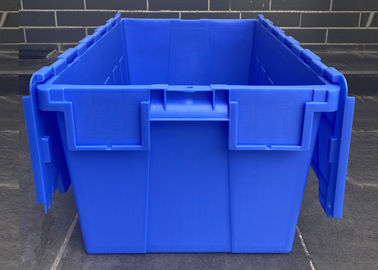 Recyklingowe pojemniki logistyczne z dołączonymi plastikowymi pokrywkami