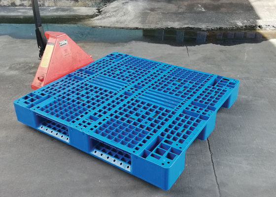 2000 kg ciężkich palet plastikowych 8 szt. Wzmocnienie stalowe wewnątrz